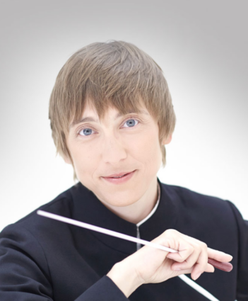 Ewa Strusinska, conductor