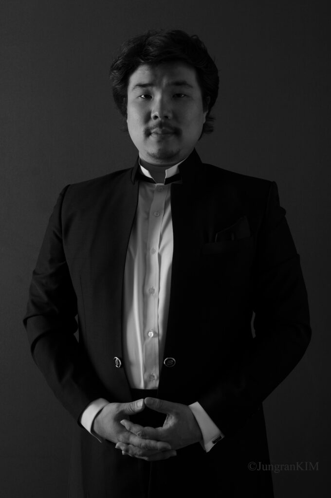 Dong-Hwan Lee, baritone