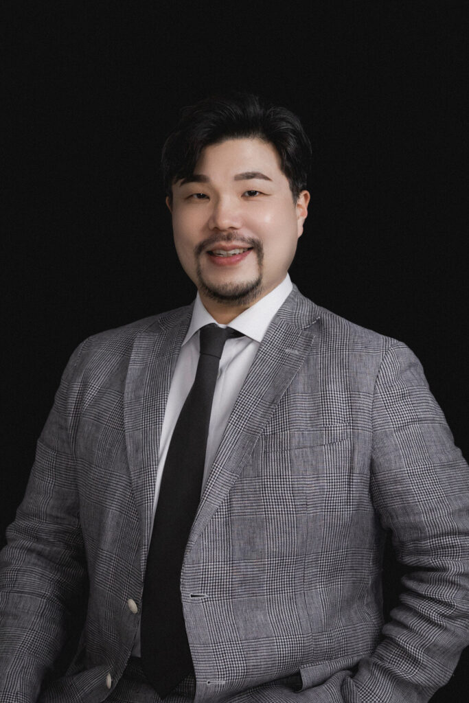 Dong-Hwan Lee, baritone