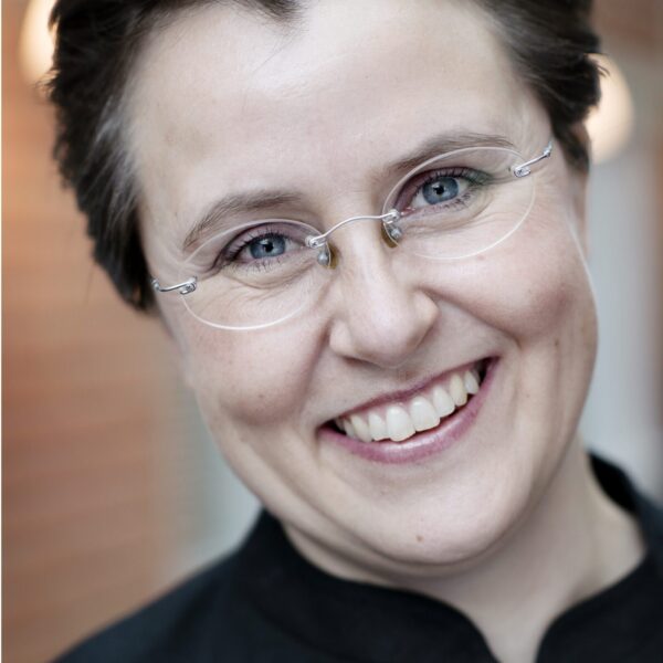 Marit Strindlund, conductor