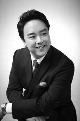 Ho-Yoon Chung, tenor