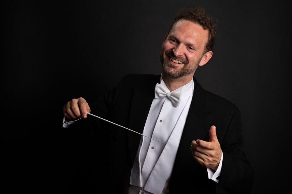 Magnus Loddgard, conductor