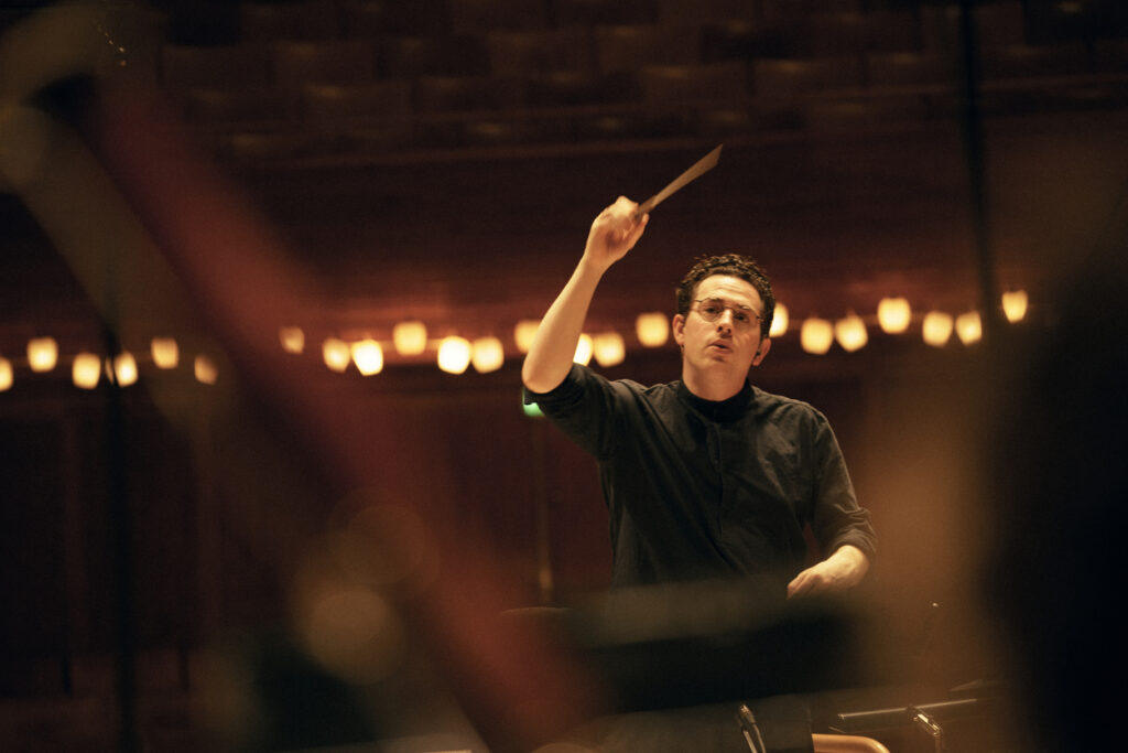 Magnus Larsson, conductor