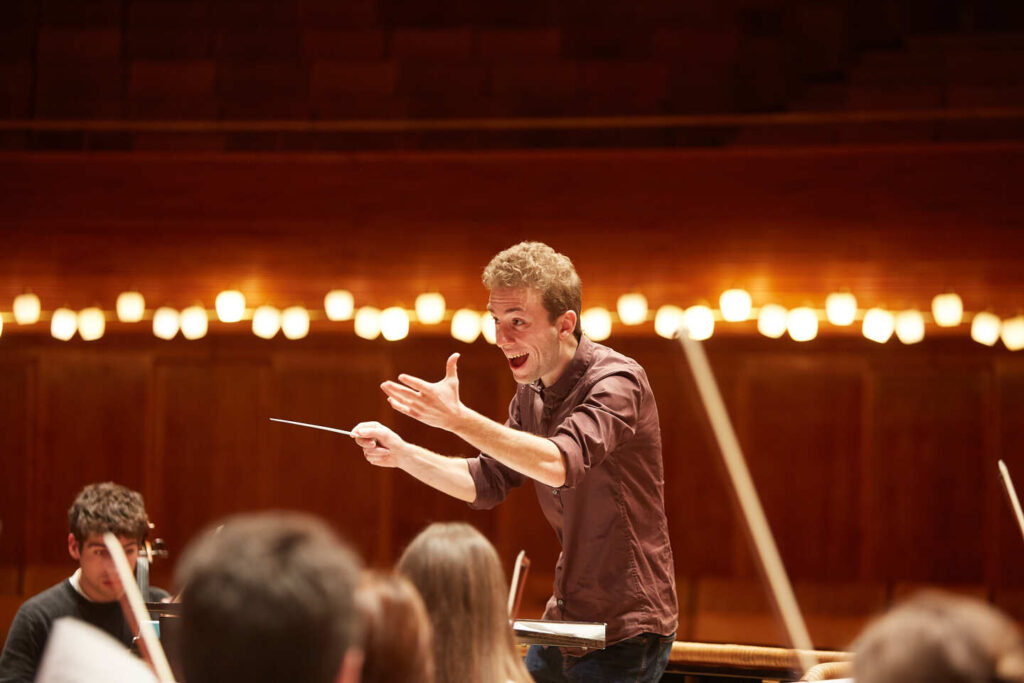 Nathanaël Iselin in rehearsal