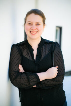 Anna Hartmann, conductor