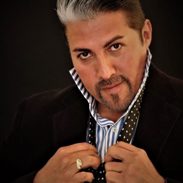 Hector Sandoval, tenor