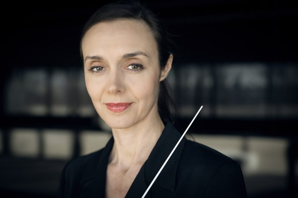 Zoe Zeniodi, conductor