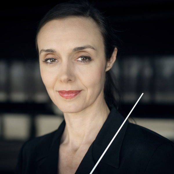 Zoe Zeniodi, conductor