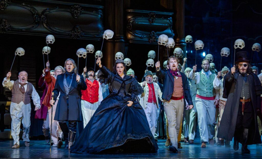 Michael Gibson (right) as Daniéli in 'Les Vêpres siciliennes' at the ROH Covent Garden (2025)