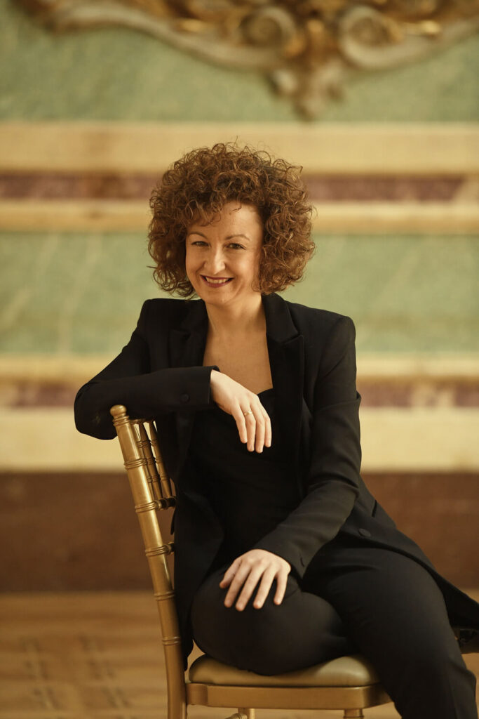 Lucía Marín, conductor