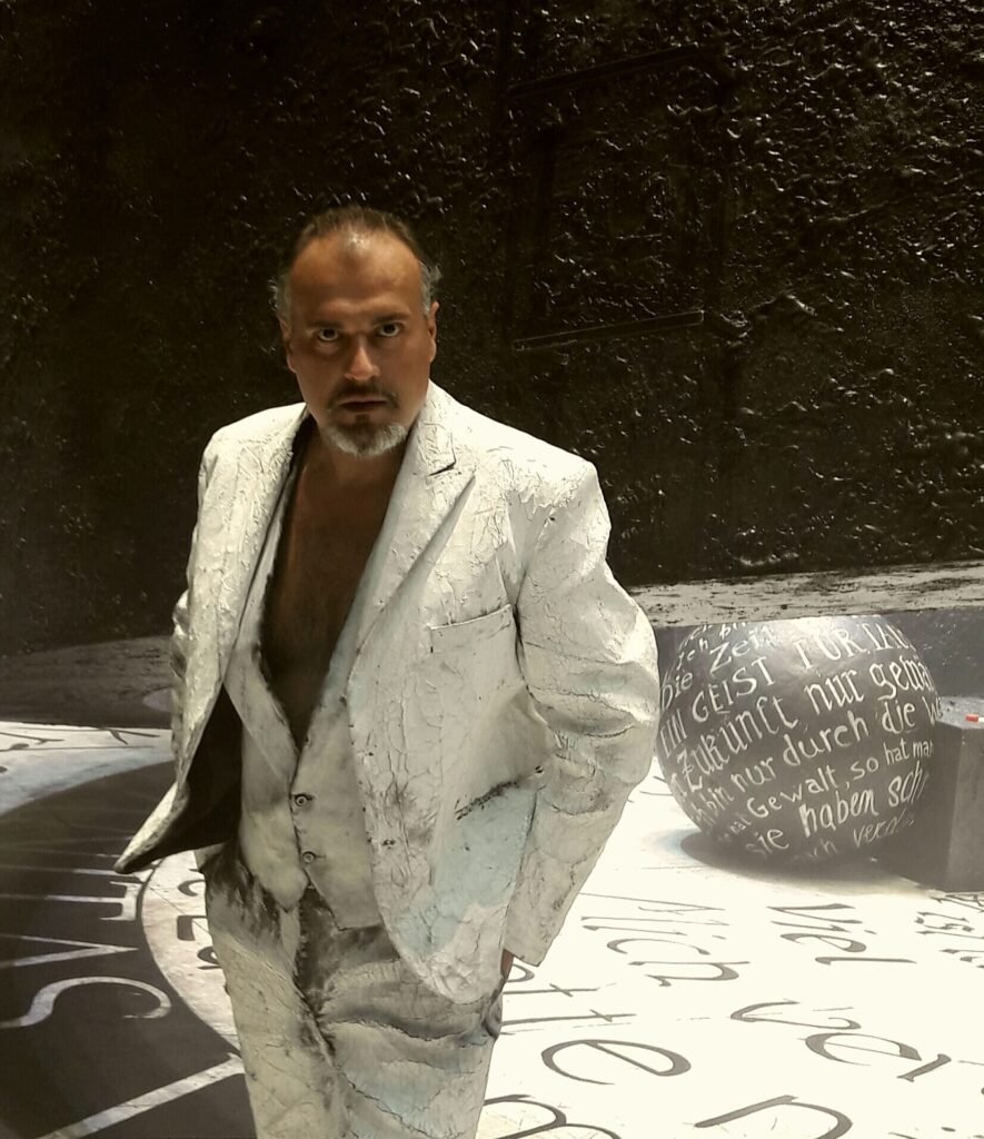 Petar Naydenov as Mephistopheles in Faust in Tel Aviv (2017)