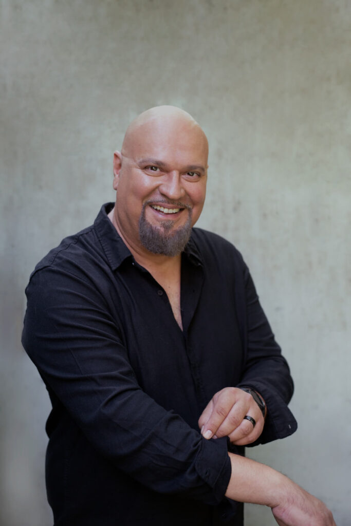 Petar Naydenov, bass