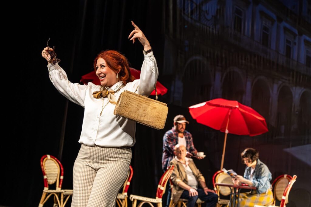 Tamta Tarielashvili as the Prima Donna in Riemannoper by Tom Johnson at Staatstheater Meiningen (Jan. 2026)