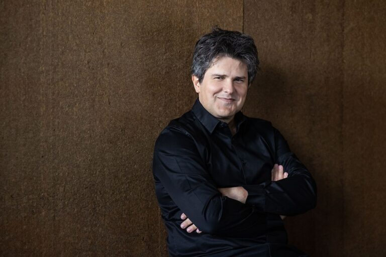 Sergio Alapont, conductor