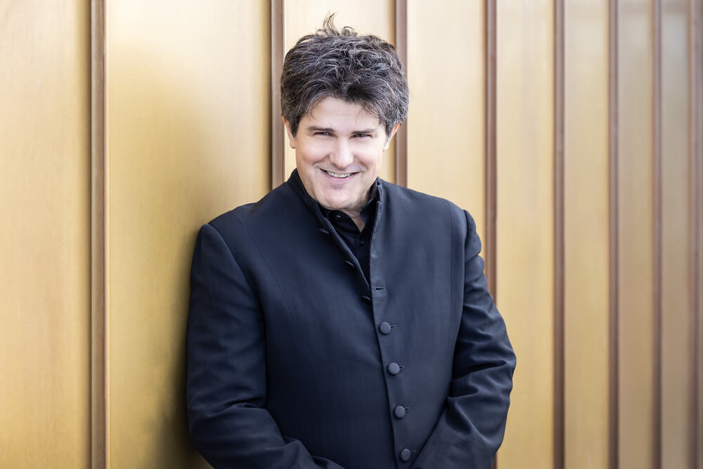 Sergio Alapont, conductor