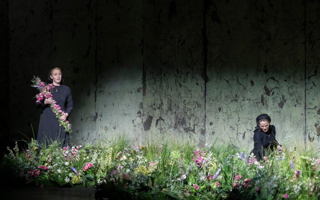 Frøy Hovland Holtbakk as Constance in 'Dialogues des Carmèlites' at the Norwegian National Opera & Ballet (2024)