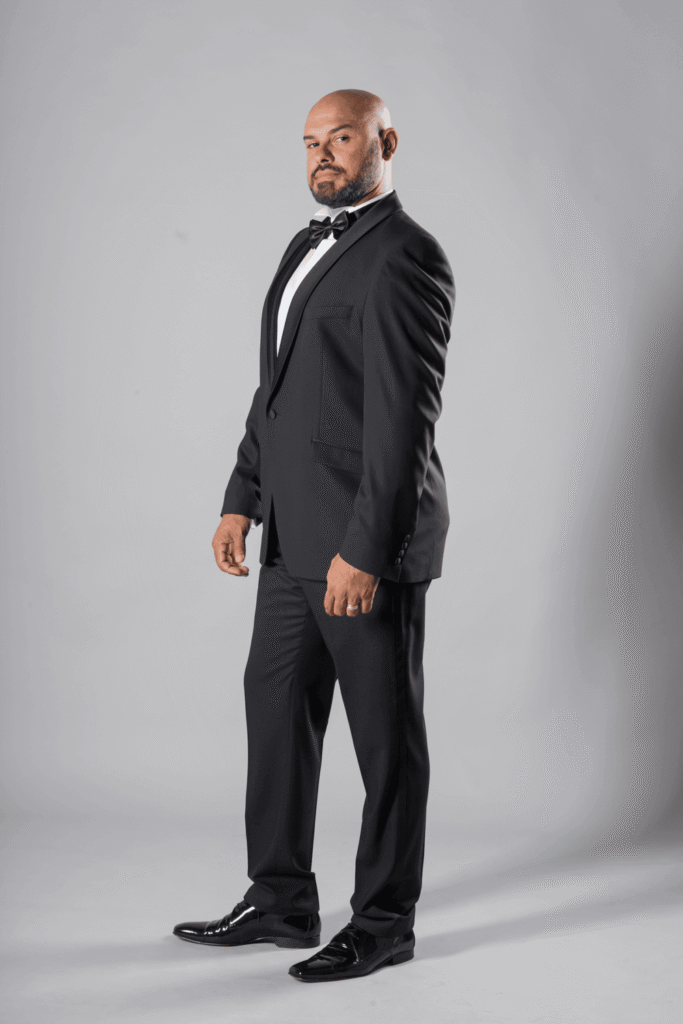 Max Jota, tenor