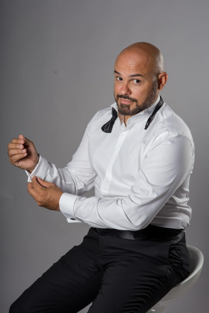 Max Jota, tenor