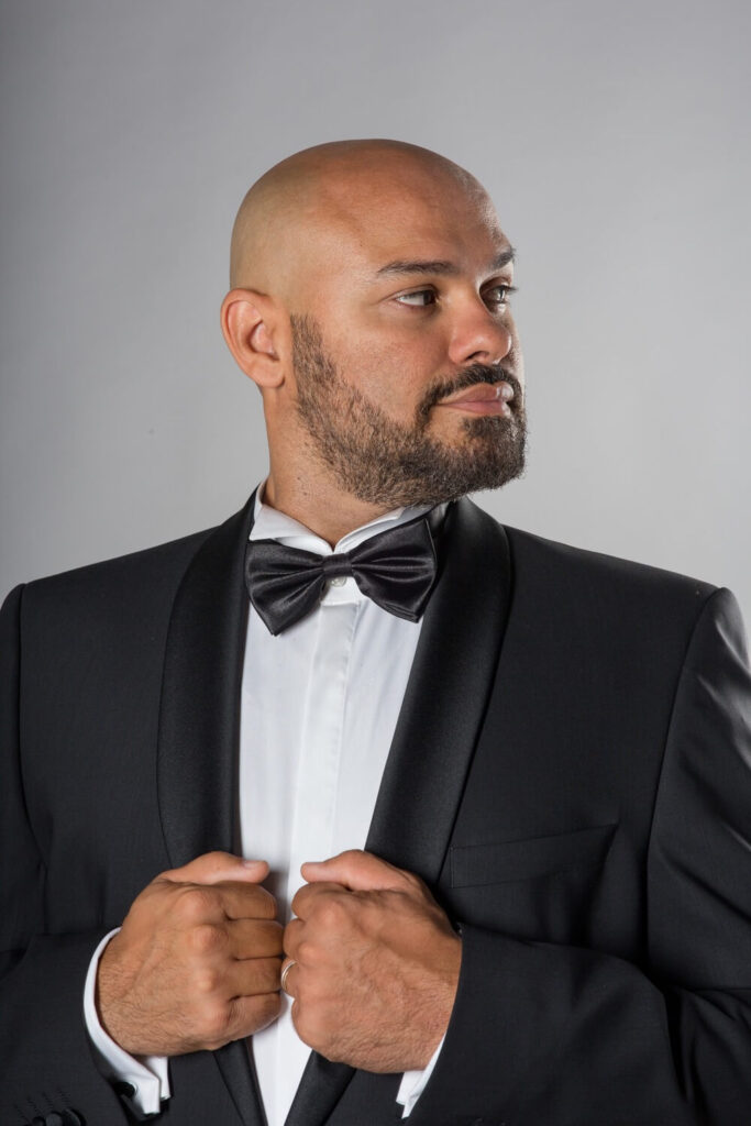 Max Jota, tenor