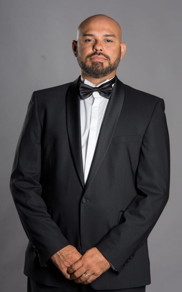 Max Jota, tenor